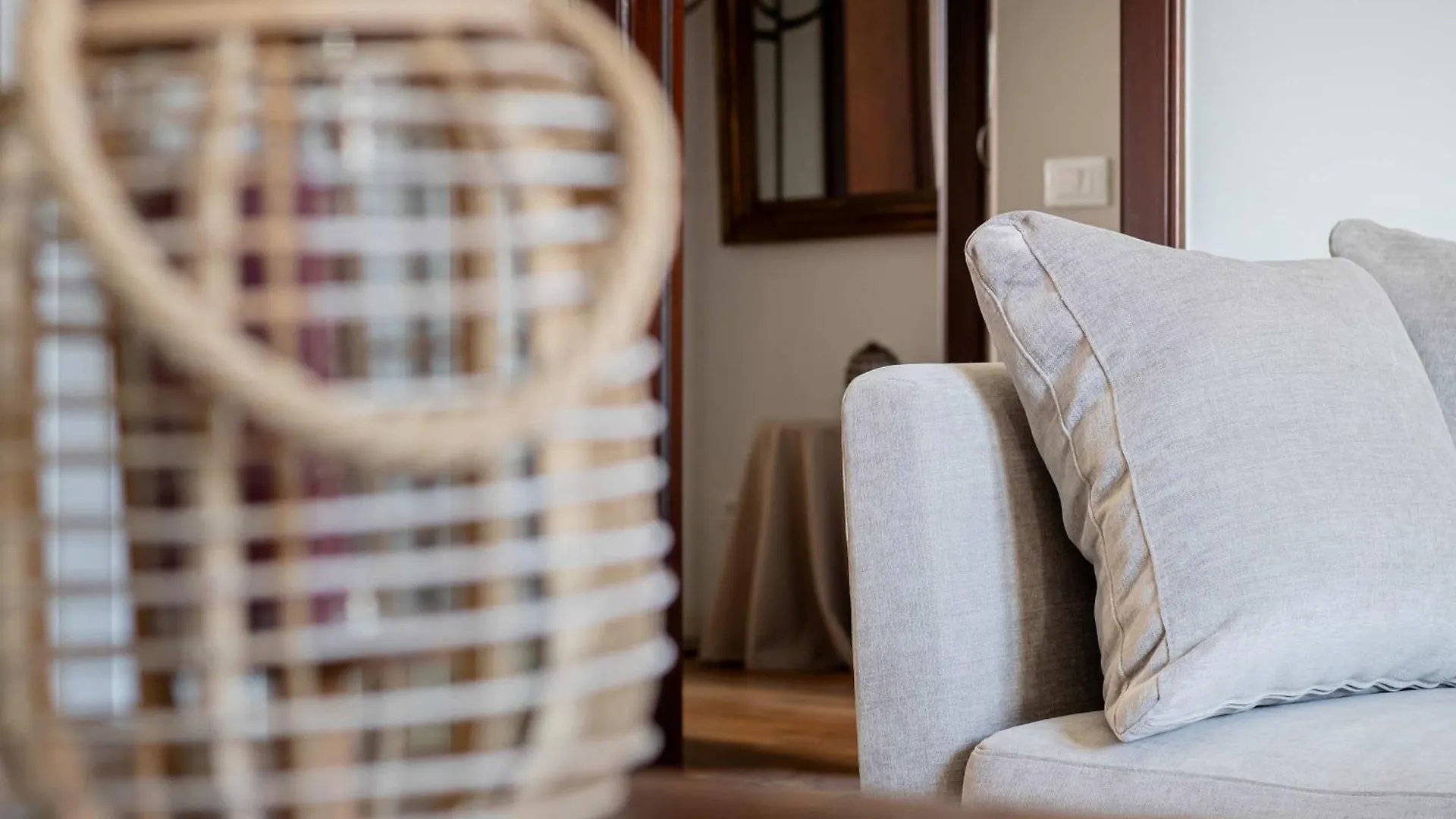 Homeby, Casa Melzo Chic Apartment In Porta Venezia Milano