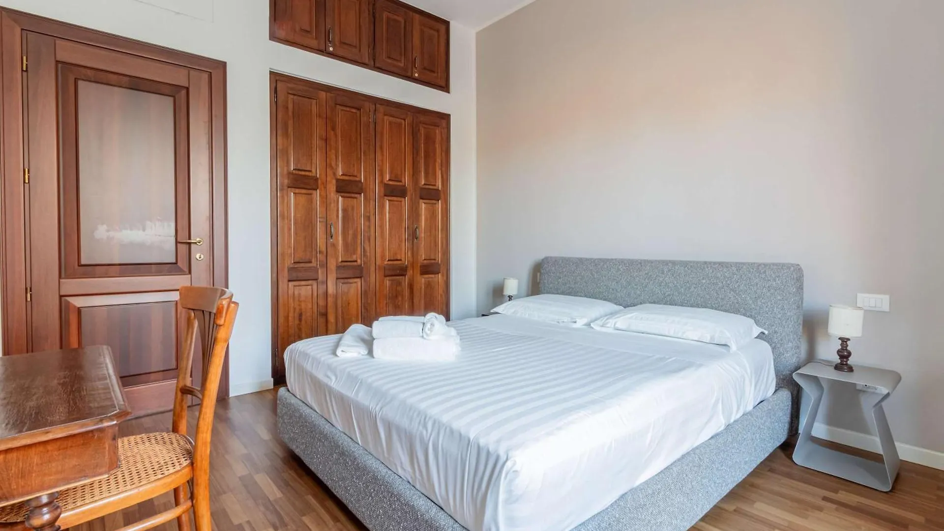 Homeby, Casa Melzo Chic Apartment In Porta Venezia 밀라노